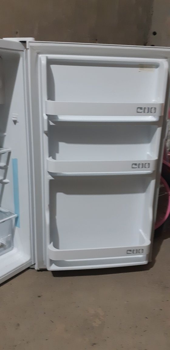 Продаётся Холодильник.