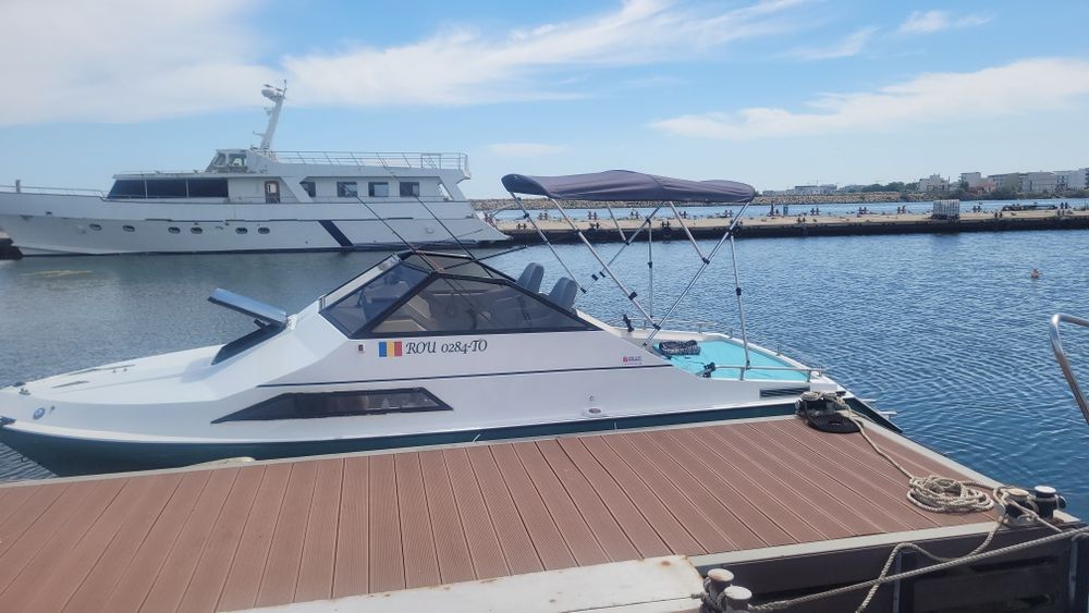 Barca A Hellas 7.1 metri motor + peridoc!