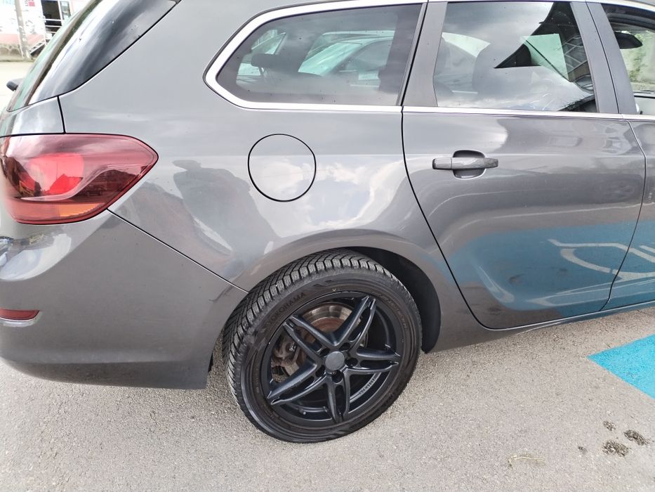 Опел Астра   J Sport Tauer