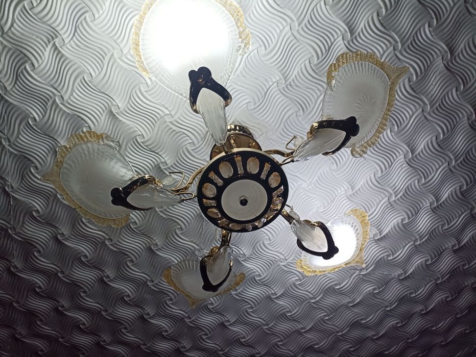 Люстра красиваяя