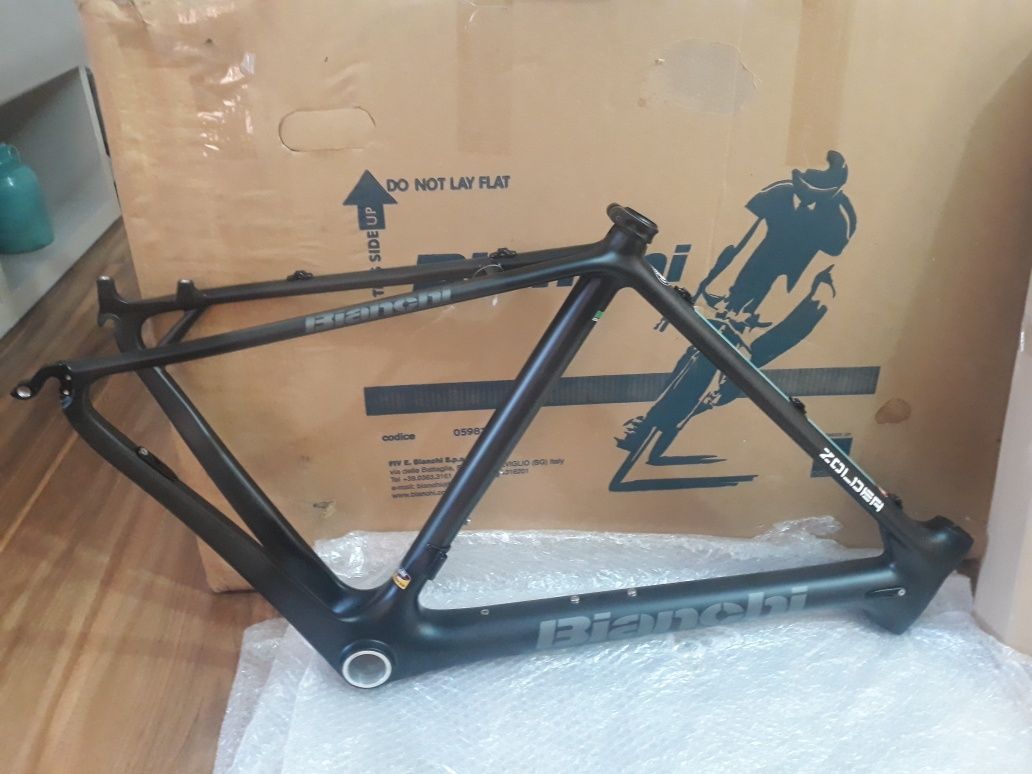 Cadru cursiera carbon Bianchi