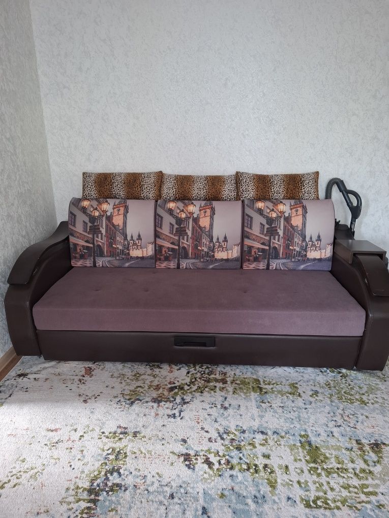 Продам срочно  диван