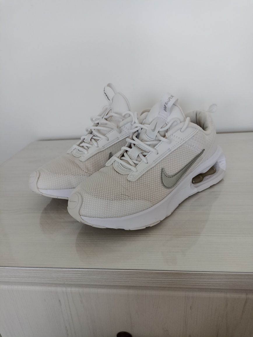 Оригинални маратонки nike38