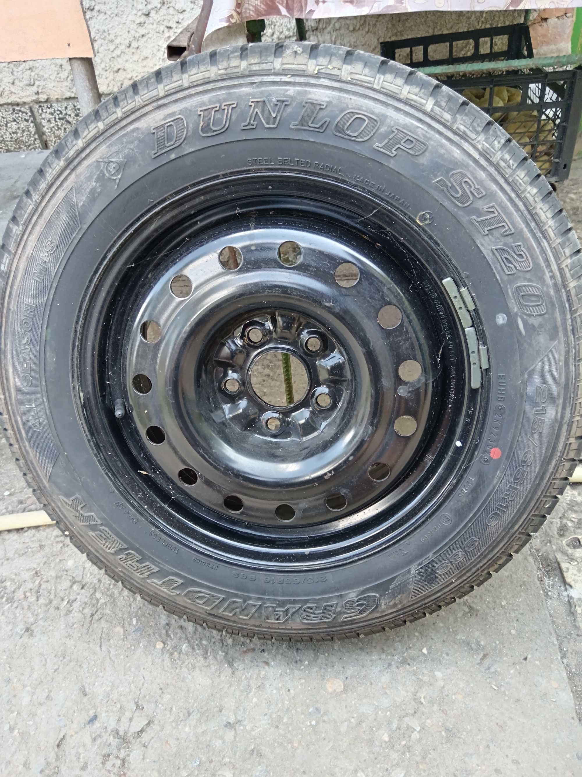 Гума с джанта 215/65/16