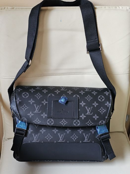 LOUIS VUITTON Monogram Voyage чанта за рамо - идеален подарък