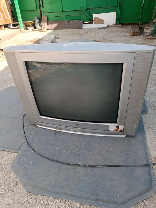 Продам телевизор в рабочем состоянии!