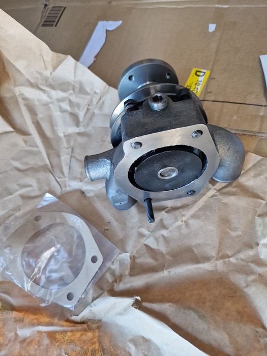 Pompa apa tractor Landinii massey ferguson Perkins