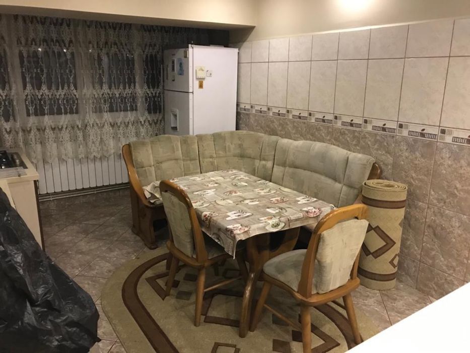 Se ofera spre inchiriere apartament decomandat 2 camere