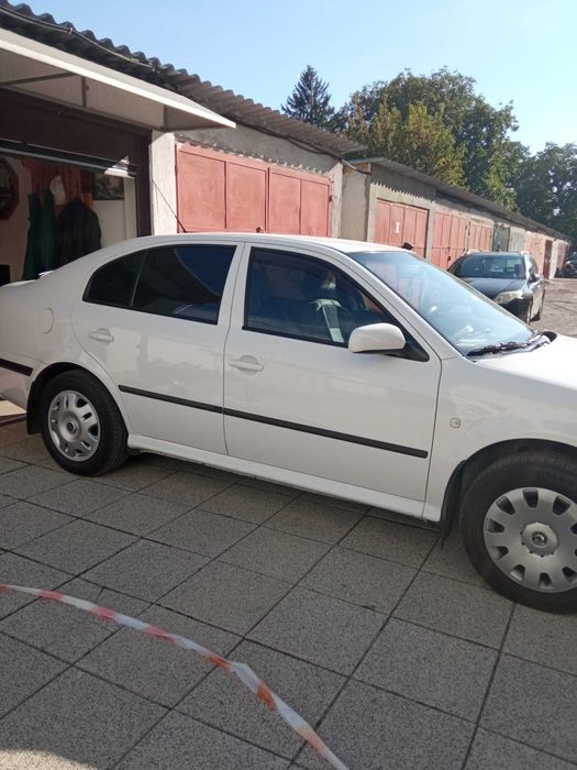 Vând Skoda Octavia Tour 2007 1,4 benz,105000 km  5000 euro negociabil