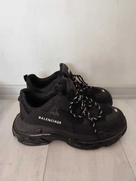 Adidasi Balenciaga dama si barbati
