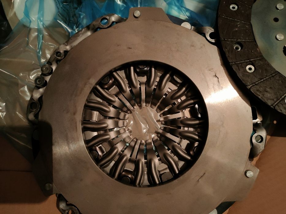 Vând ambreiaj cu volanta masa dubla Peugeot Citroen motor 2.0 837431