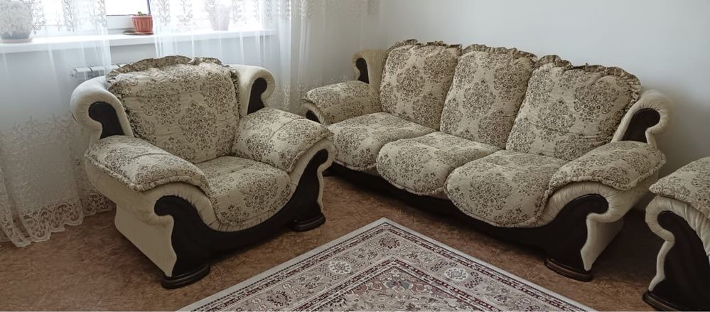 Продам мягкий уголок 3 предмета