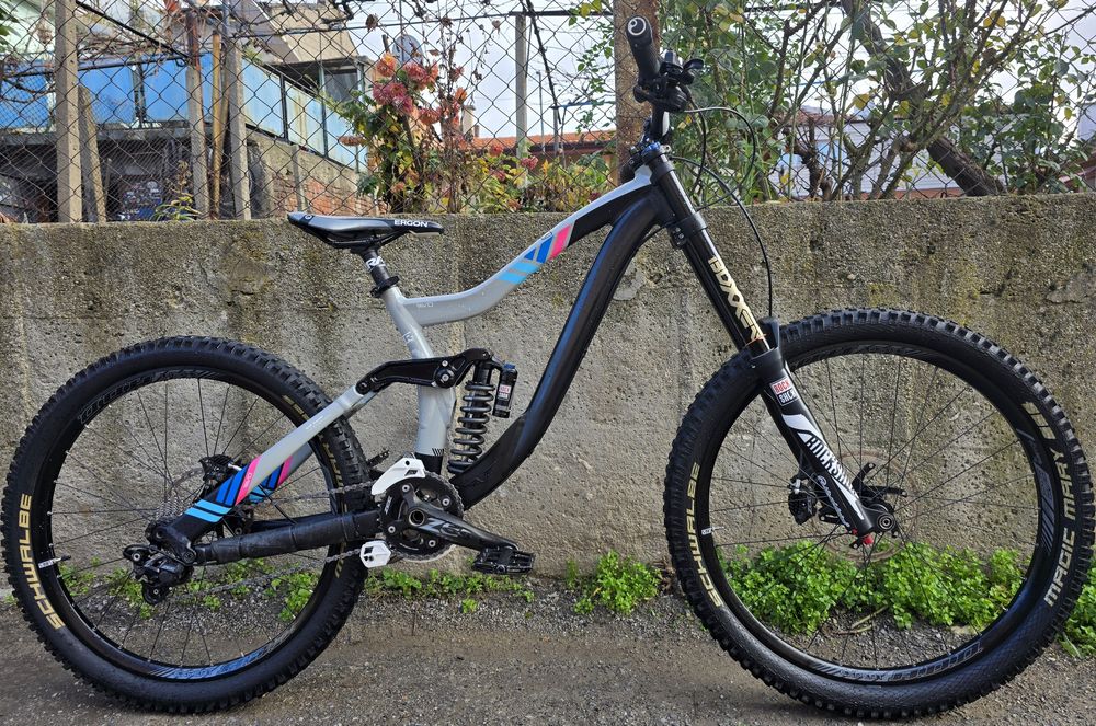 DH bike 27.5 Mullet Votec Перфектен, Rockshox Boxxer,  4-бутални Zee,