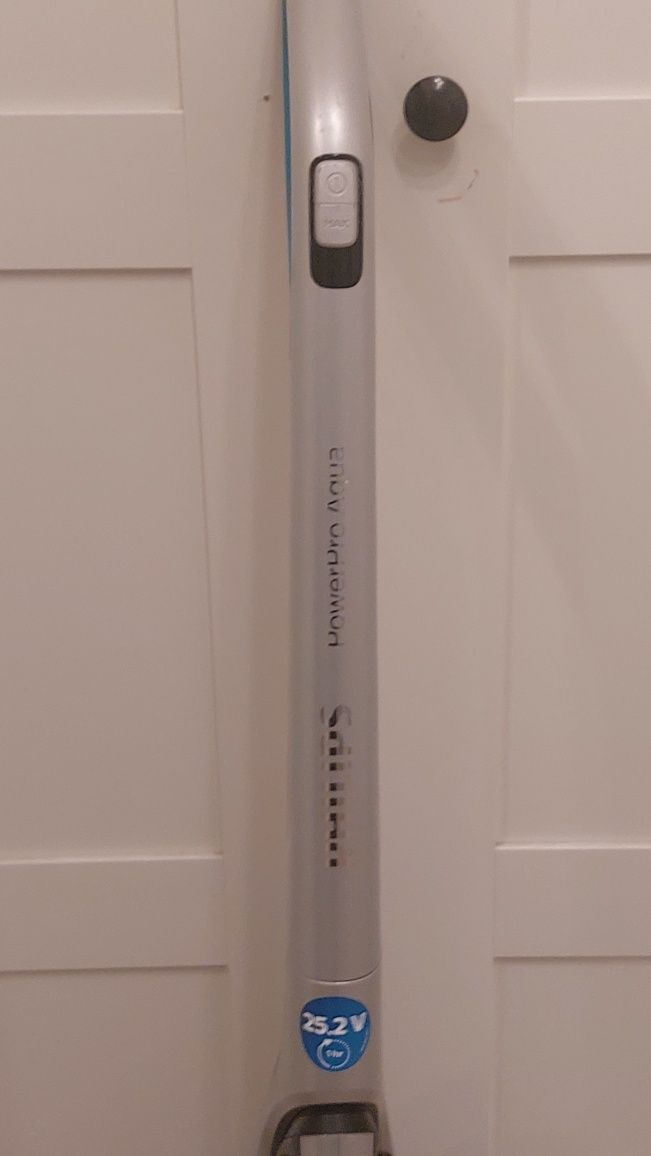 Philips PowerPro Aqua - Aspirator vertical
