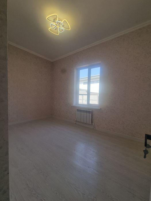 Коттедж сотилади   4 хона +сокольный кават рохат постига якин жойлашга