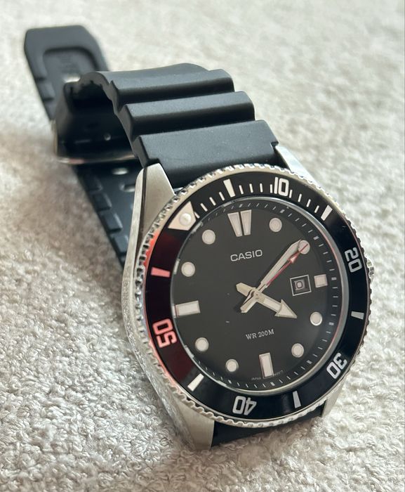 Vând ceas Casio MDV-107-1A1VEF