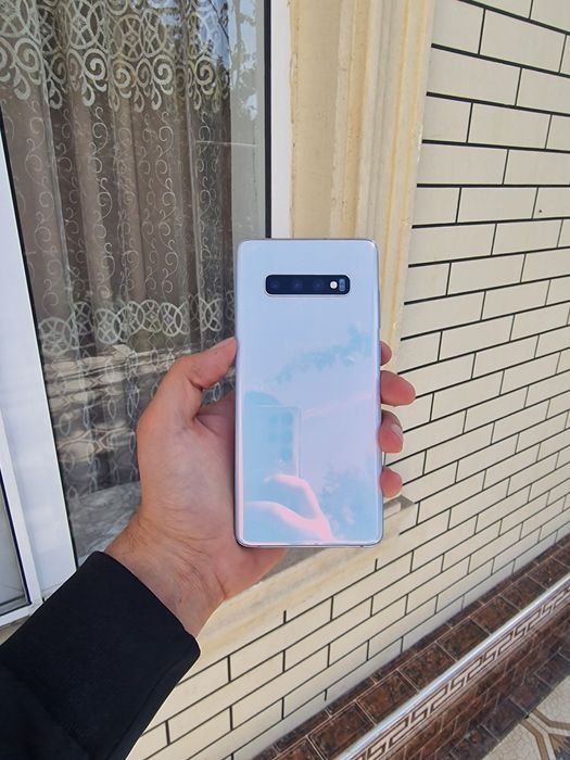 Srochno Samsung S10 Plus 128g 2sim Vetnam sotiladi
