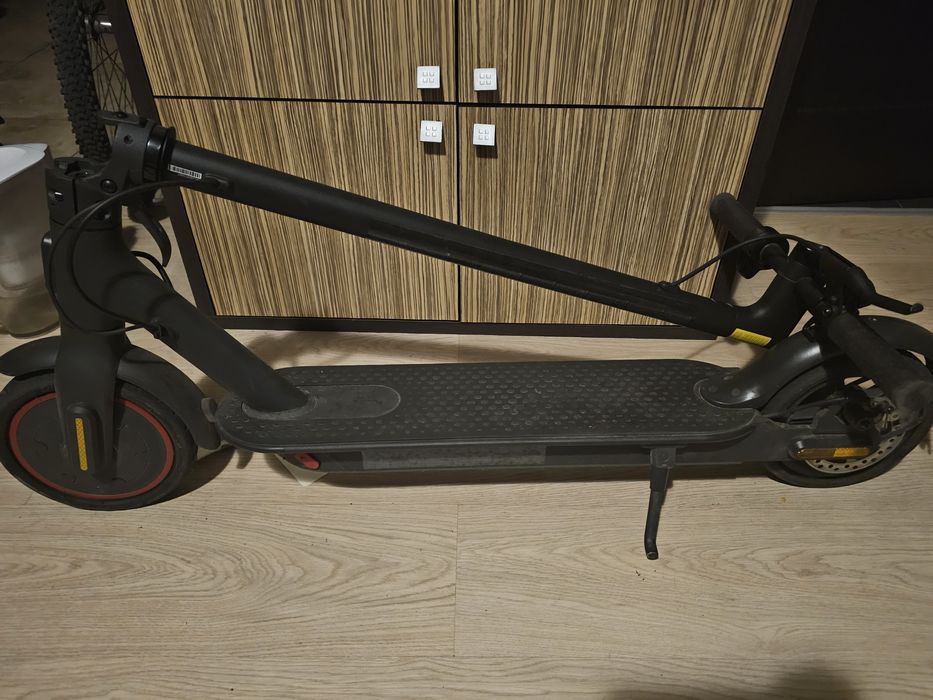 Trotineta electrica Xiaomi Mi Electric Scoot