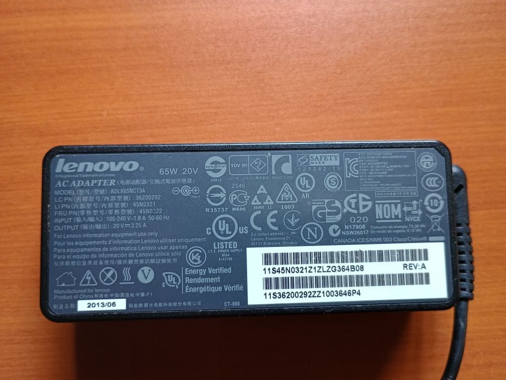 Incarcatoare / alimentatoare laptop Lenovo, 20V, 3.25A, 65W