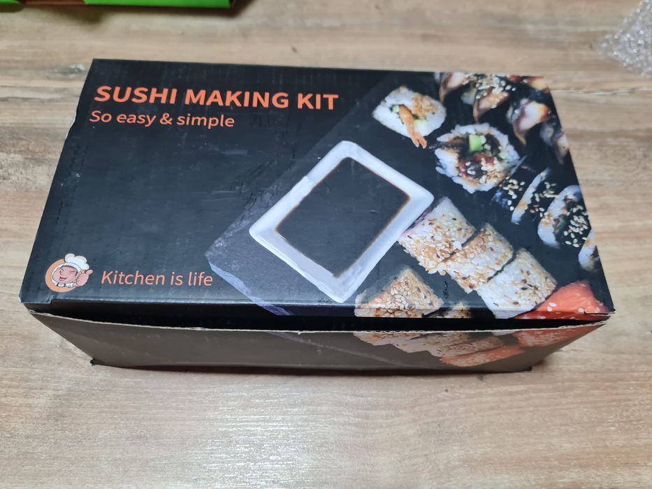 Set complet preparare sushi, plastic premium din 12 piese, Negociabil