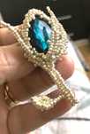 Brosa handmade boboc cu frunze