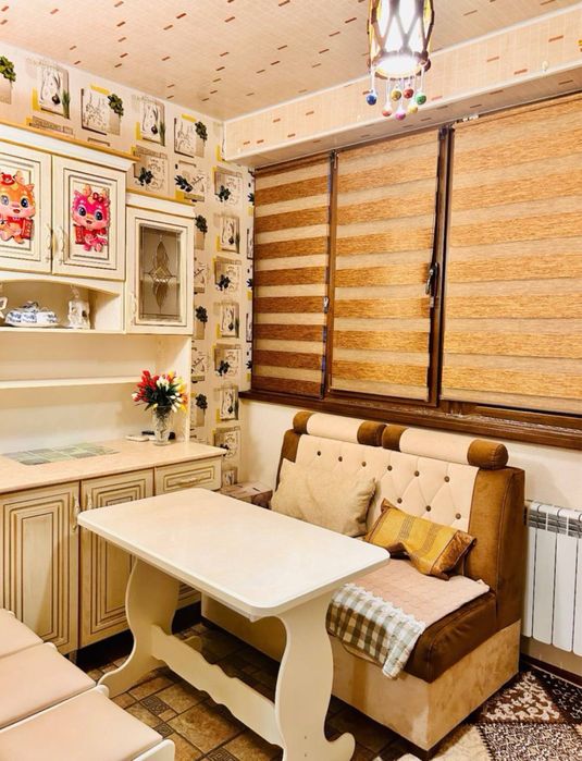 Ойбек, Госпиталка 160 м2 за 160 тысяч 5ти комнатная квартира в центре