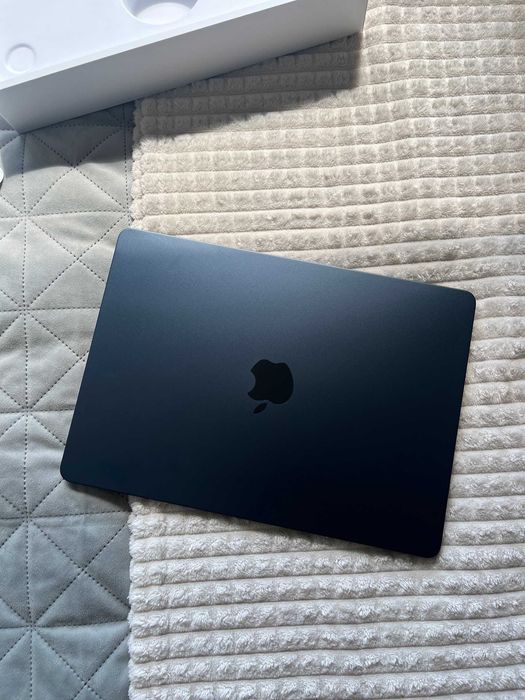 MacBook Air M2 16/256 GB в отличном состоянии –> Ipad :)