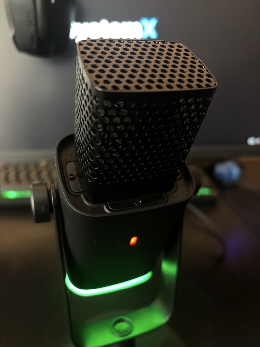 микрофон Fifine AM8