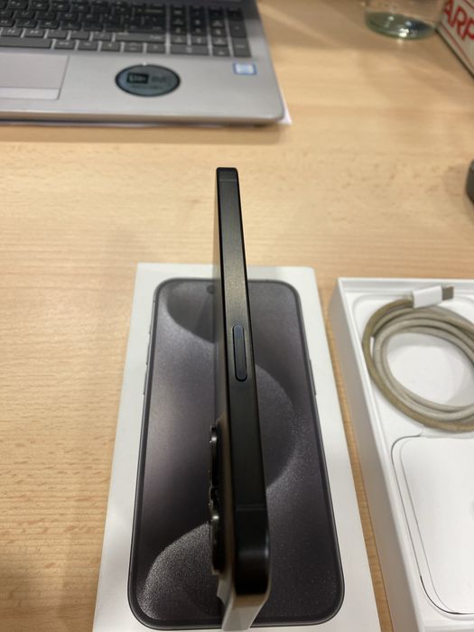 Iphone 15 pro impecabil