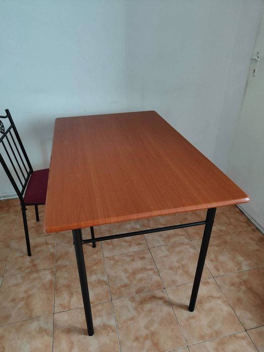 Mese  extensibile și scaune