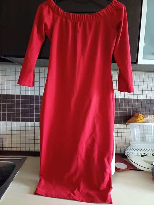 Vand rochie Zara, potrivită  pe tru Crăciun