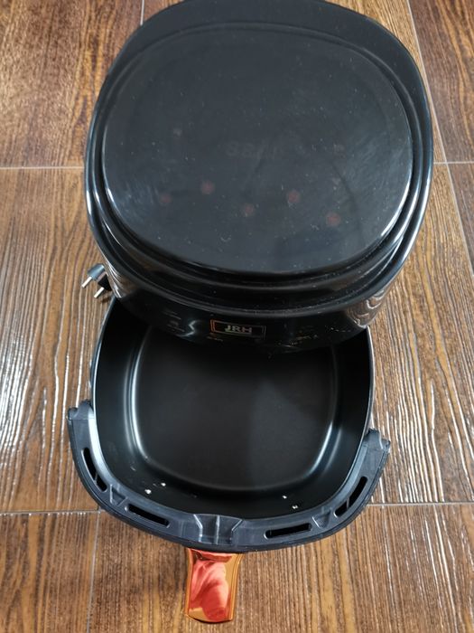 Friteuza cu aer cald