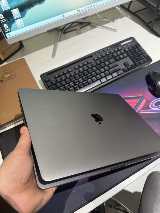 Macbook pro core i7 16gb/256ssd