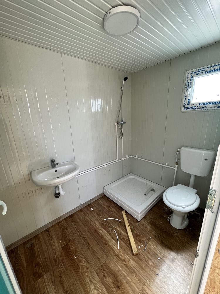 Containere modulare la super preț