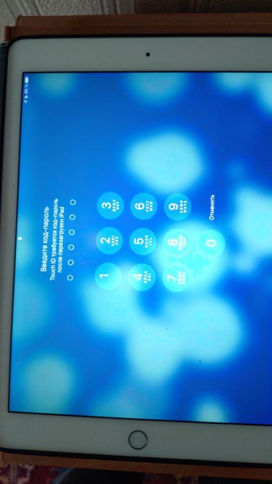 Продам 2 Айпада. Заблокированы оба. Пароль не помню.