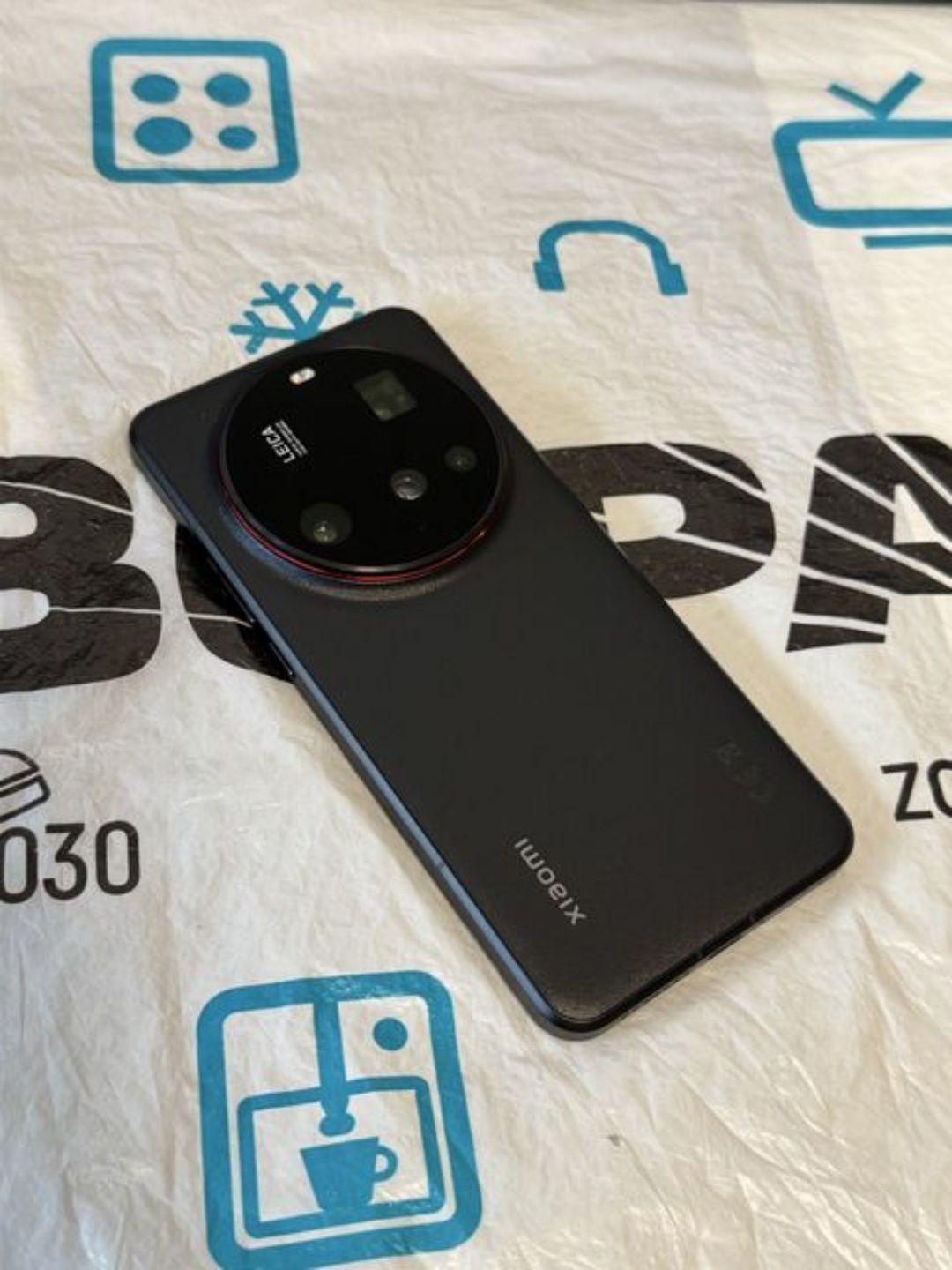 КАТО НОВ 512GB Xiaomi 15 ULTRA Гаранция ЗОРА 2027г. Black