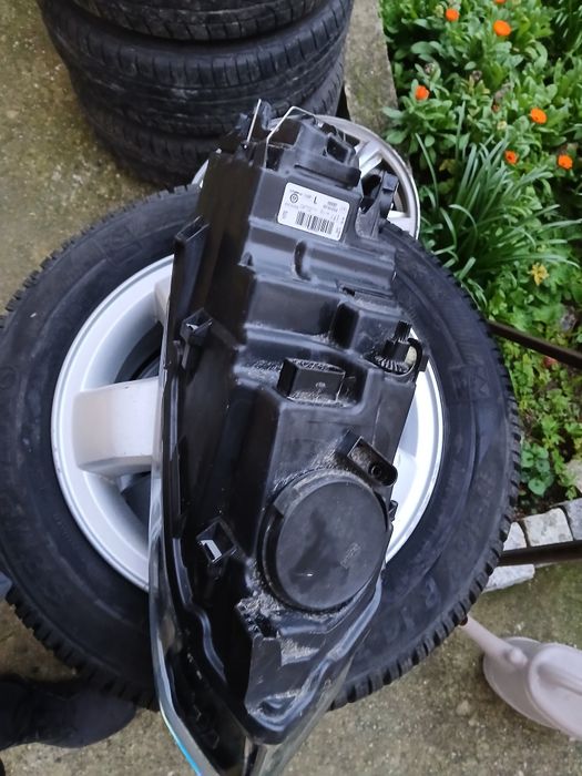 Оригинални фарове за vw polo.5- 6R.2009-2014-година.