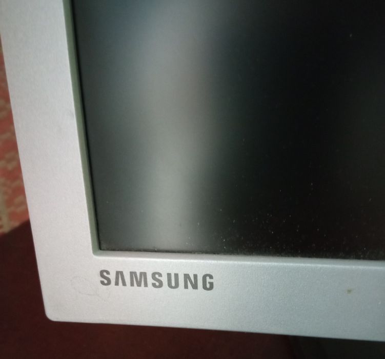 Монитор Samsung Sincmaster