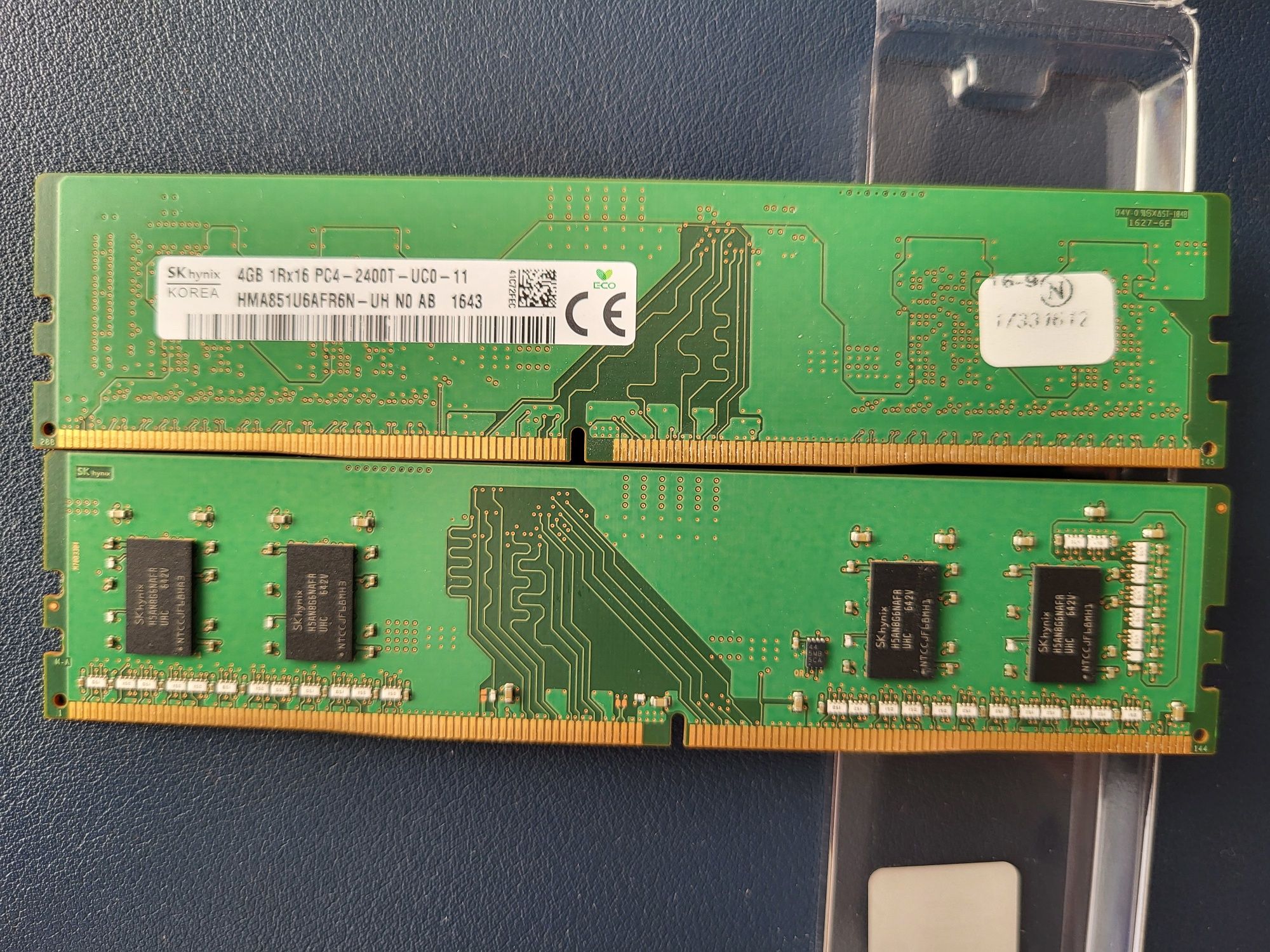 Память SKhynix DDR4 8 Гб комплект