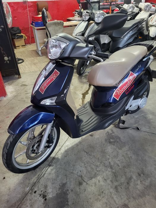 Vand scutere Piaggio