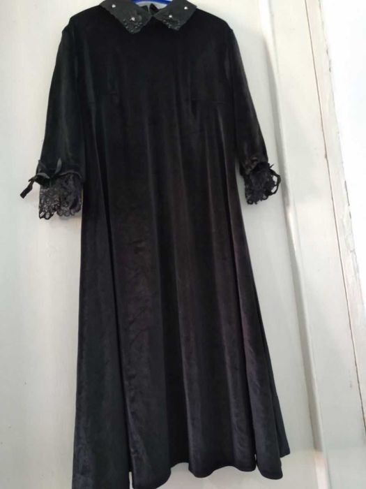 Ayollar ko'ylagi . Qora rang. Kuzgi -qishki. Kundalik va to'ybop.