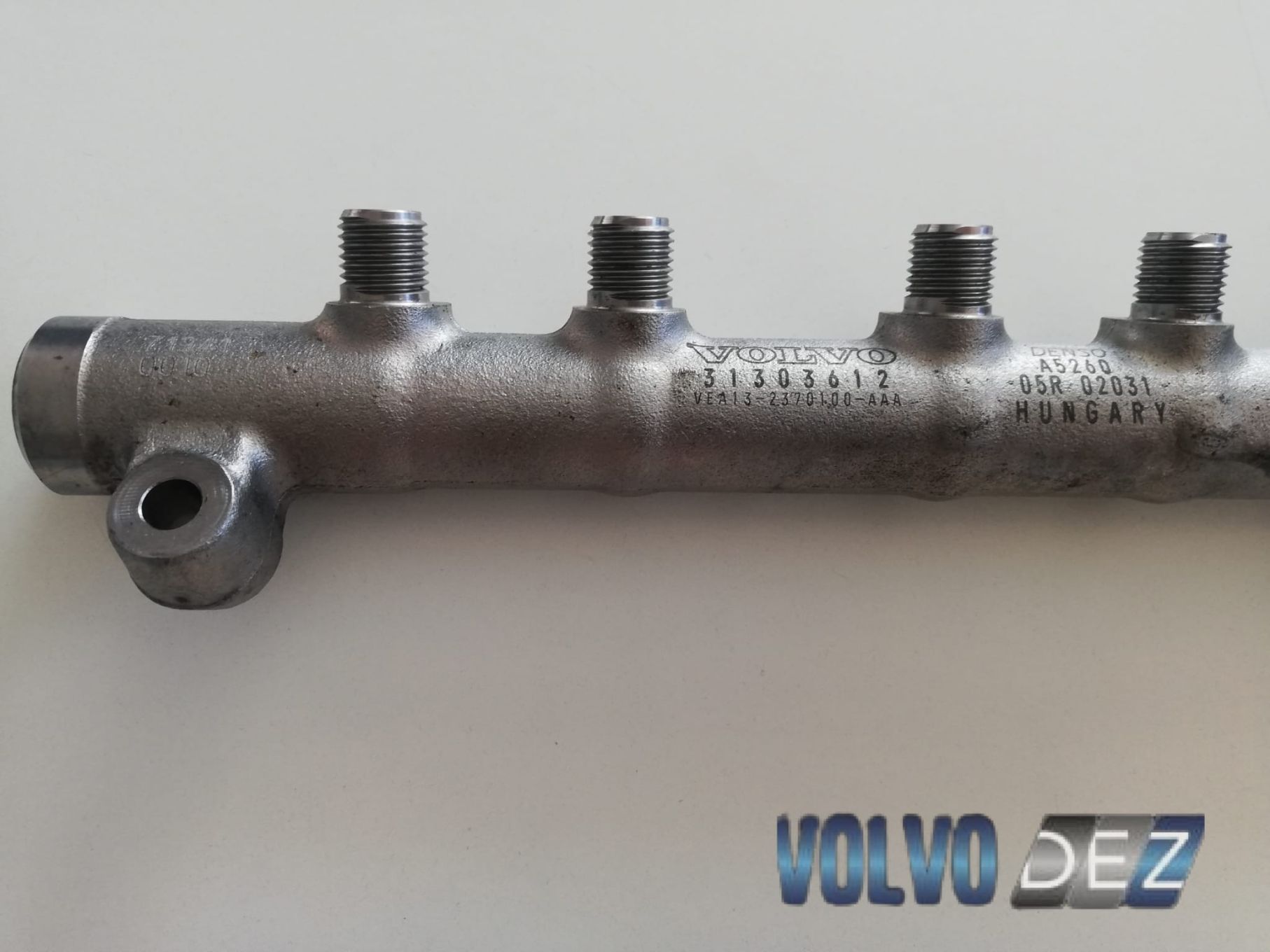 Rampa injectoare Volvo XC60 XC90 S90 V90 V40 S60 V60 31303612