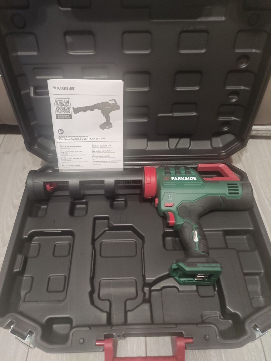 Pistol de silicon parkside pe acumulatori de 20 V
