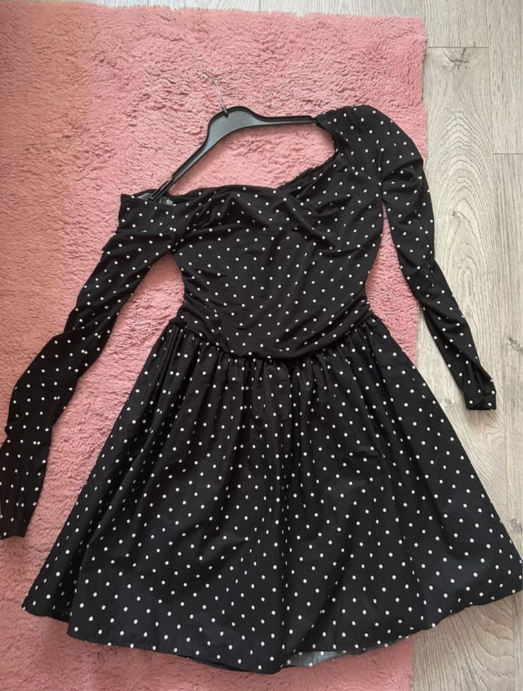 Rochie h&m cu umerii goi