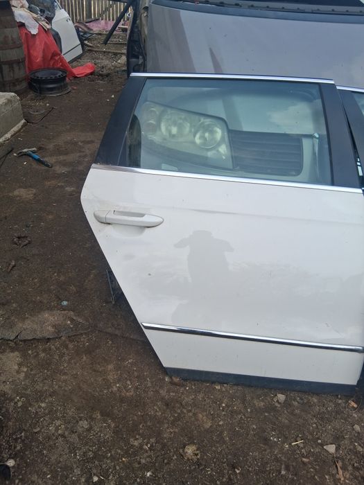 Vând uși capota vw Passat b6 break