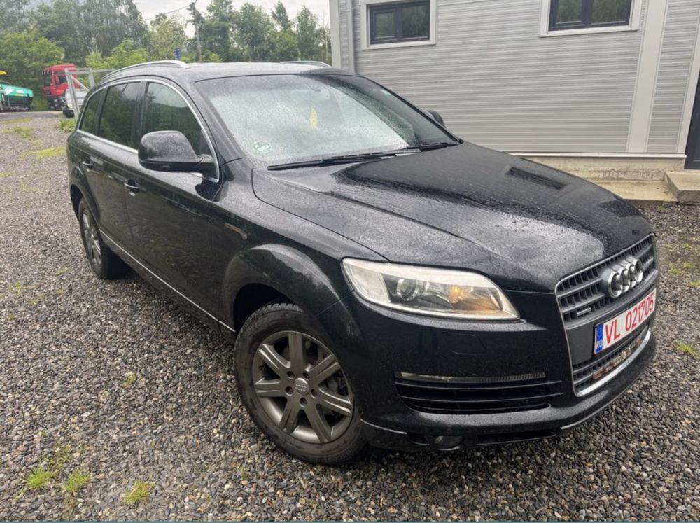 Audi q7  7 locuri
