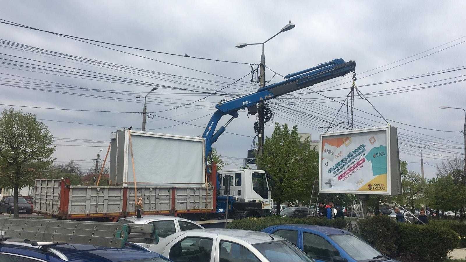 Transport camion cu macara