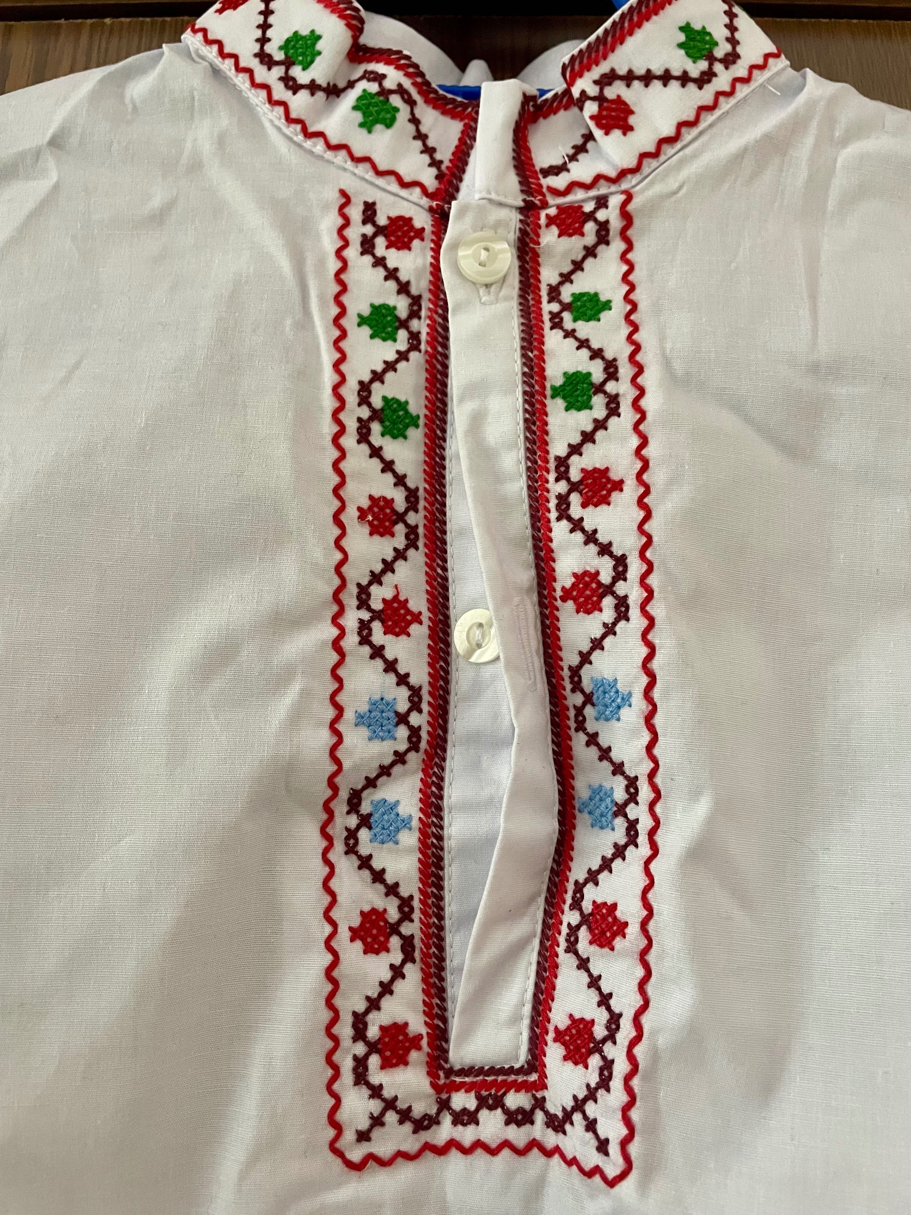 Риза с български шевици