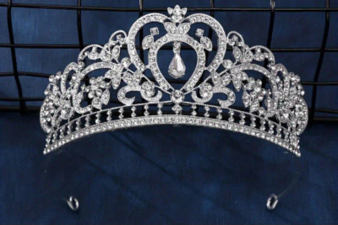 Diademe și accesorii pt mirese