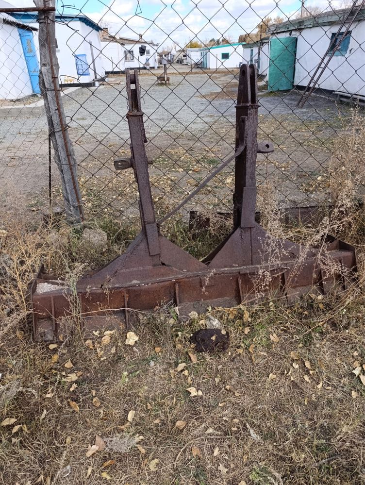 Продается лопата с бакавиной на ведущий трактор МТЗ 80-82 цена 200000